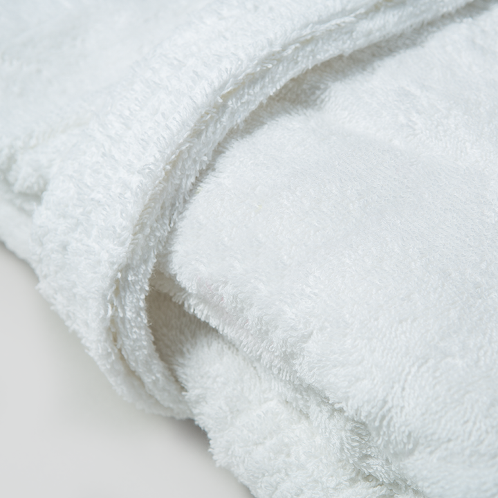 BESTICKTER BADEMANTEL / MORGENMANTEL • THINK OUTSIDE THE BOX