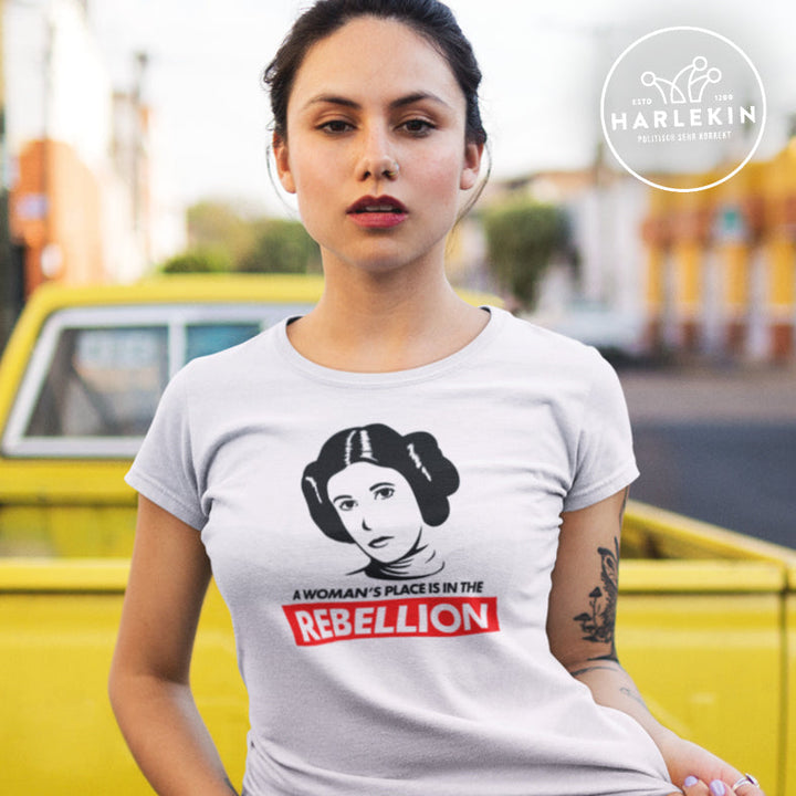 DEMOKR. WIDERSTAND PREMIUM SHIRT MÄDELS • A WOMANS PLACE IS IN THE REBELLION