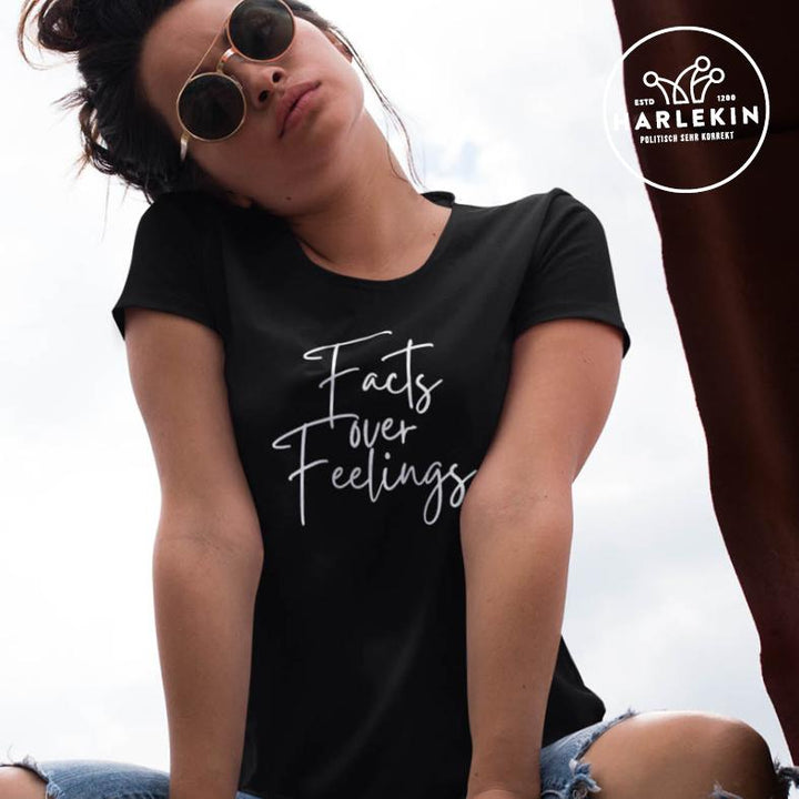 DEZENTE REBELLEN PREMIUM SHIRT MÄDELS • FACTS OVER FEELINGS