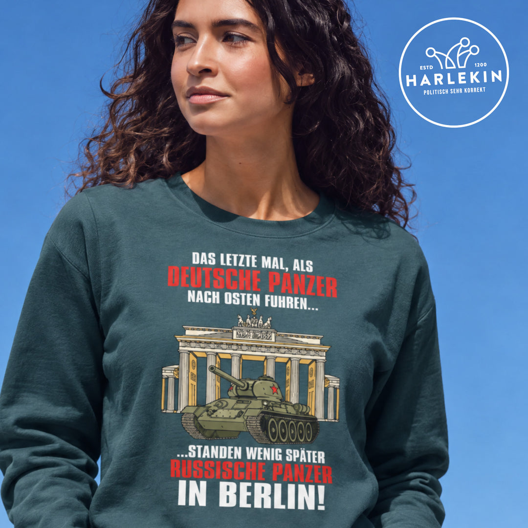 SWEATER MÄDELS • DAS LETZTE MAL, ALS DEUTSCHE PANZER NACH OSTEN FUHREN