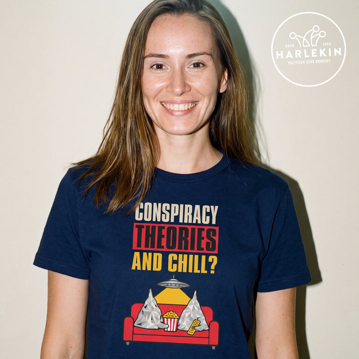 PREMIUM SHIRT MÄDELS • CONSPIRACY THEORIES  CHILL