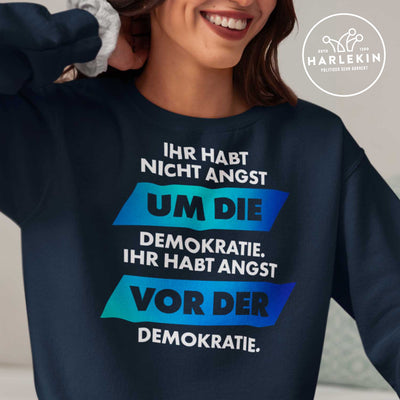 SWEATER MÄDELS • ANGST VOR DER DEMOKRATIE