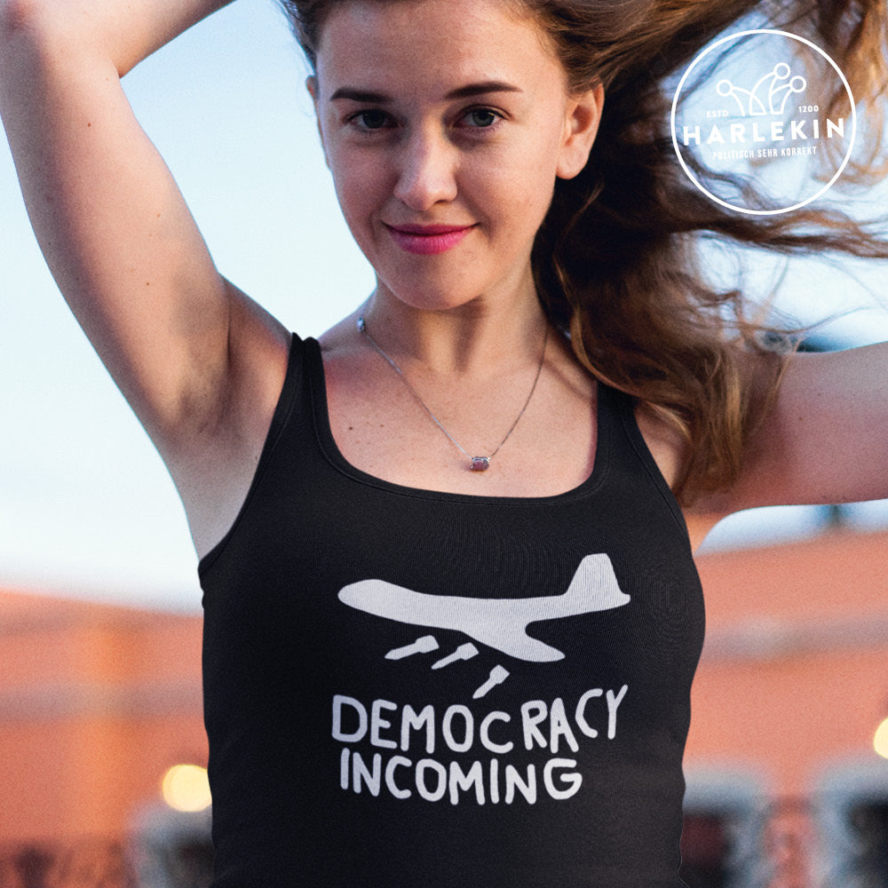 TANK TOP MÄDELS • DEMOCRACY INCOMING - DUNKEL